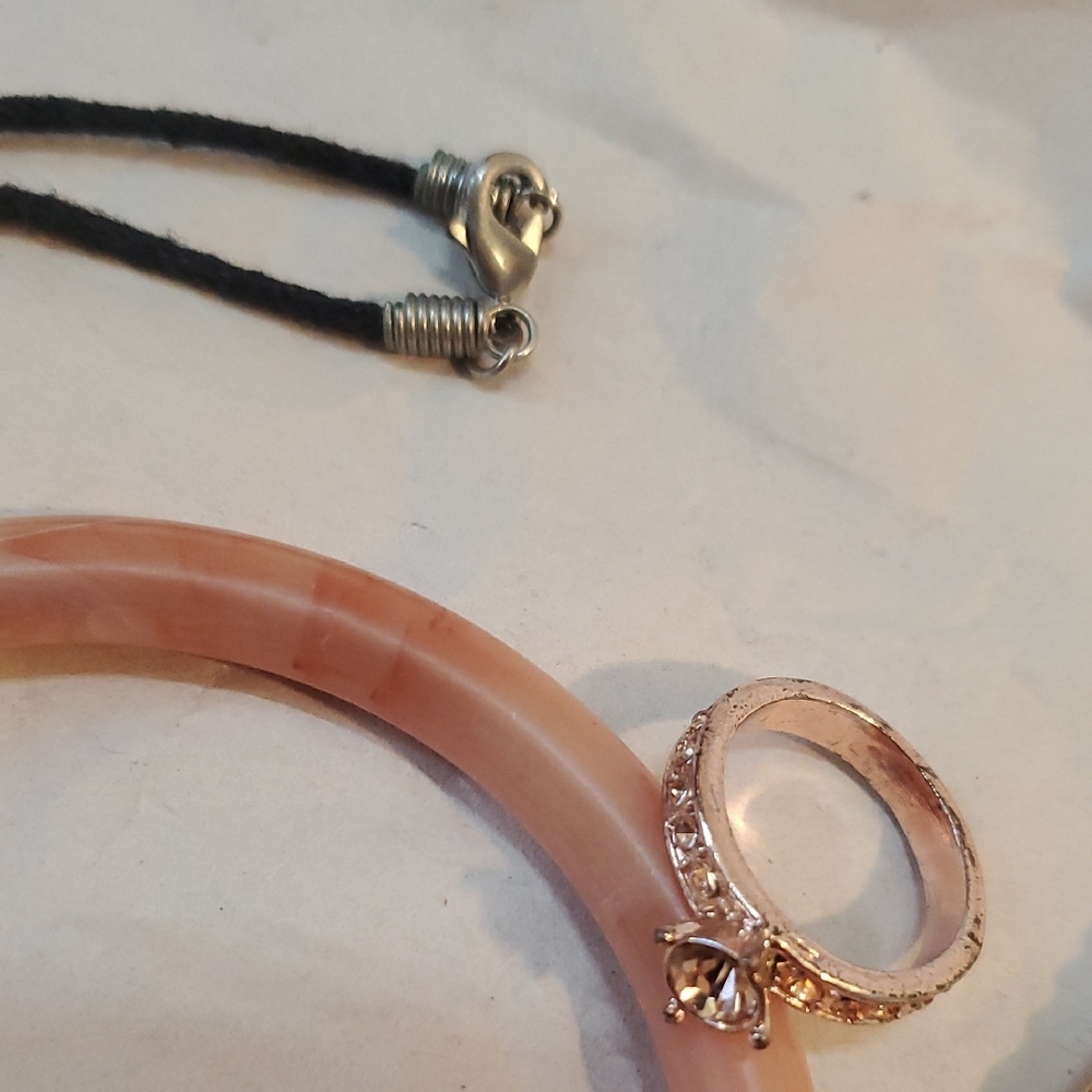 Random‎ Bundle Of Jewelry Lot - Picture 6 of 6